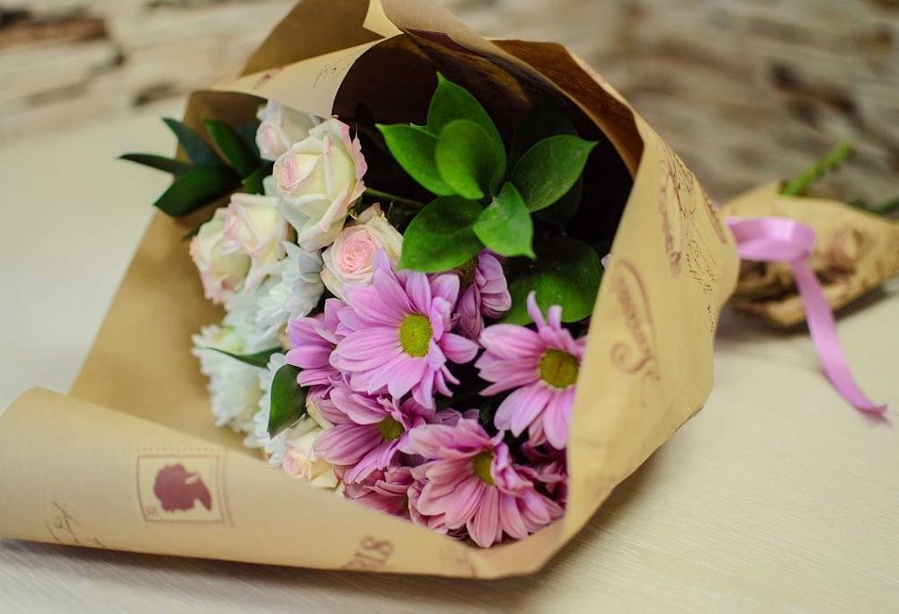 Букет цветов из: Розы и Хризантемы в Дичне