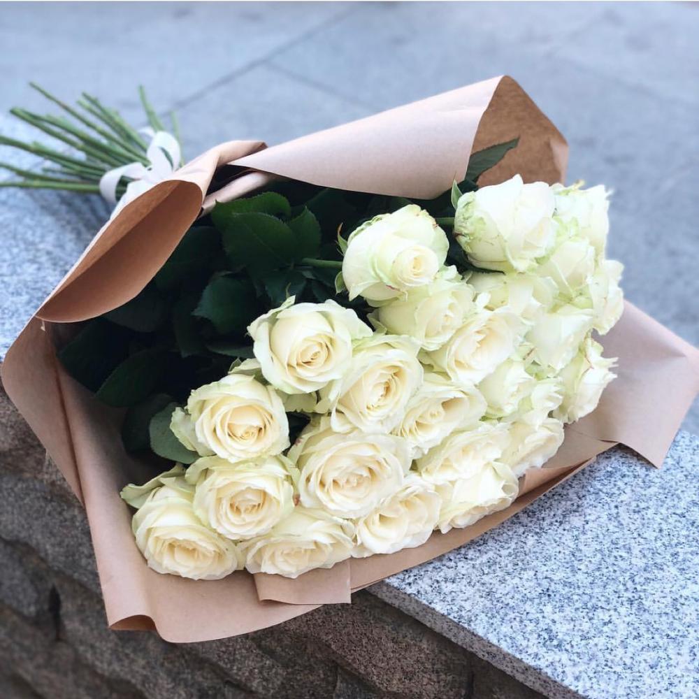 Букет Белые розы Анастасия в Дичне