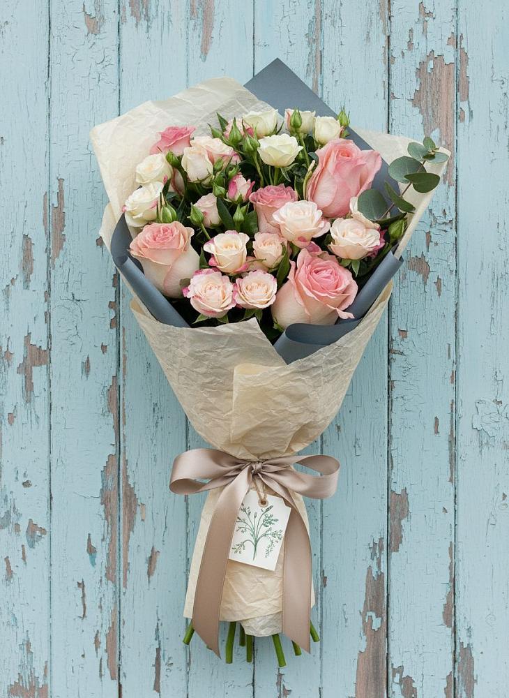 Букет цветов из: Розы в Дичне