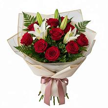 Букет цветов из:  Лилии и Розы в Дичне