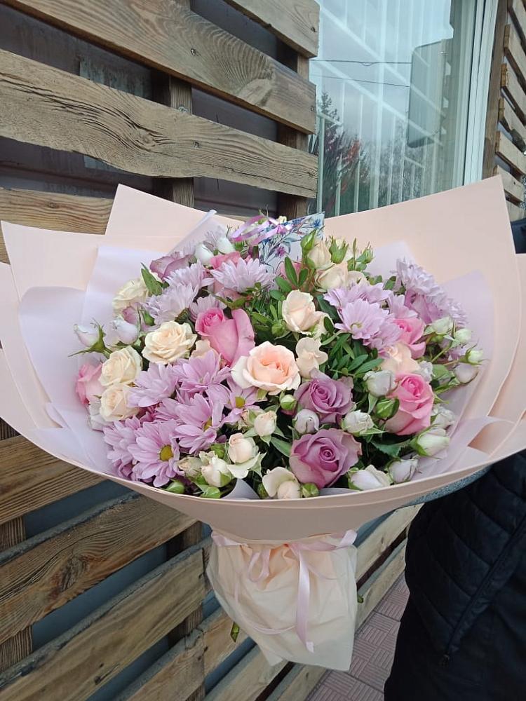 Букет цветов из: Розы и Хризантемы в Дичне