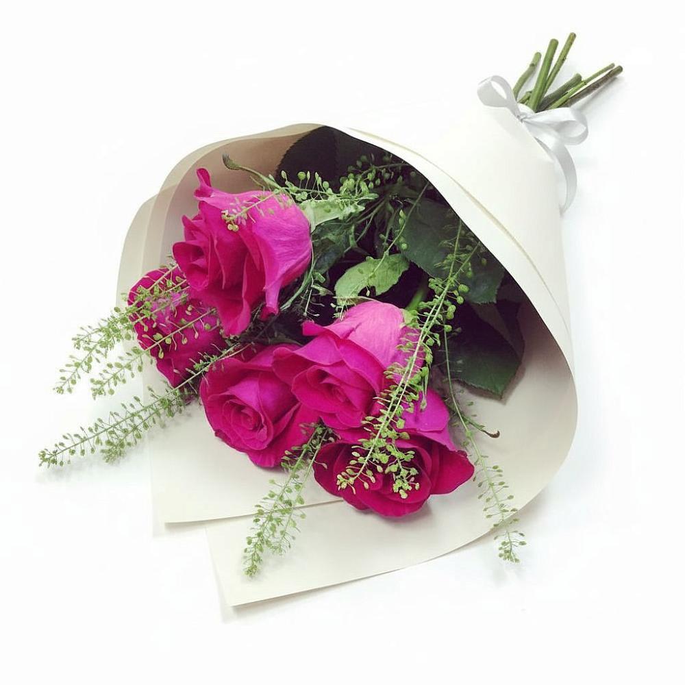 Букет цветов из: Розы в Дичне