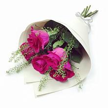 Букет цветов из:  Розы в Дичне