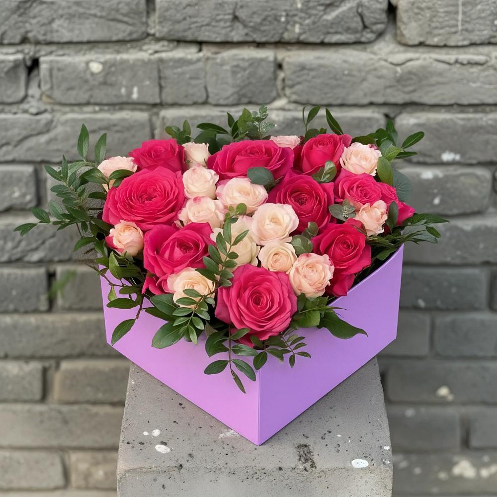 Цветочная композиция из Розы в коробке в Дичне