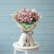 Букет цветов из:  Орхидеи и Розы #REPLACE_PRED# Дичне