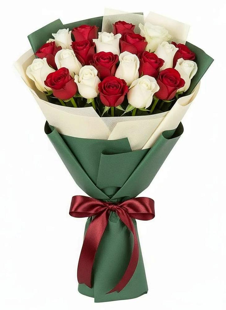 Букет Микс из красных и белых роз в Дичне