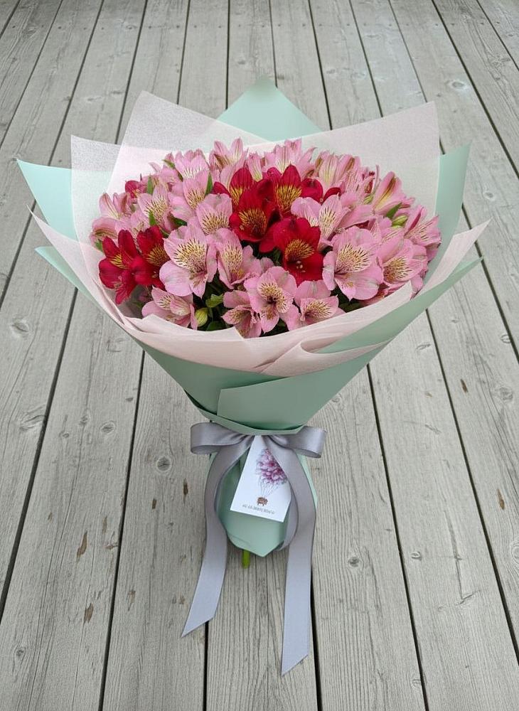 Букет цветов из: Альстромерии в Дичне
