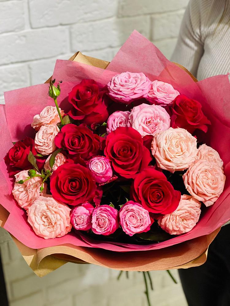 Букет цветов из: Розы в Дичне