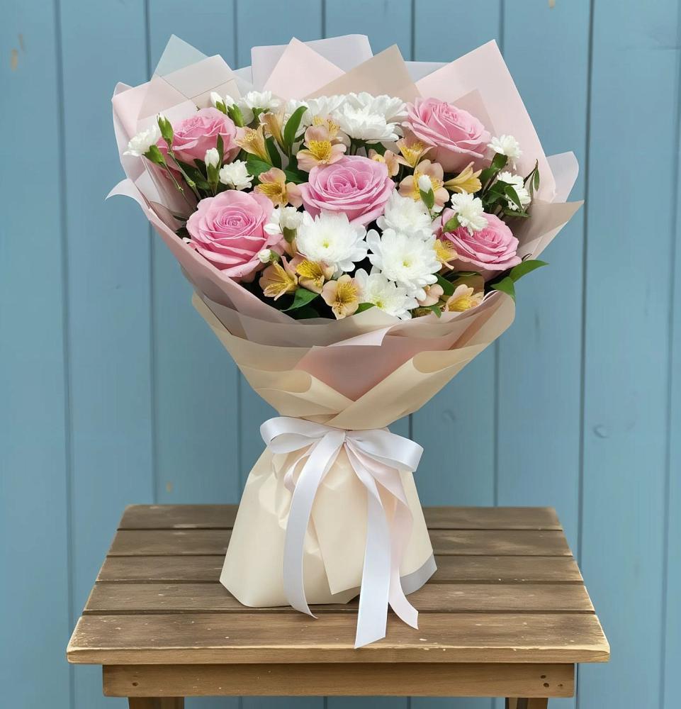 Букет цветов из: Гвоздики, Орхидеи и Розы в Дичне